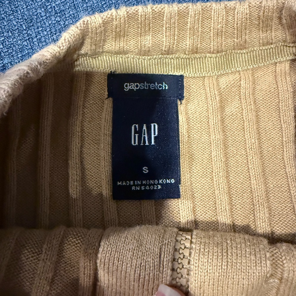 GAP Tan Ribbed Cardigan - Picture 2 of 3